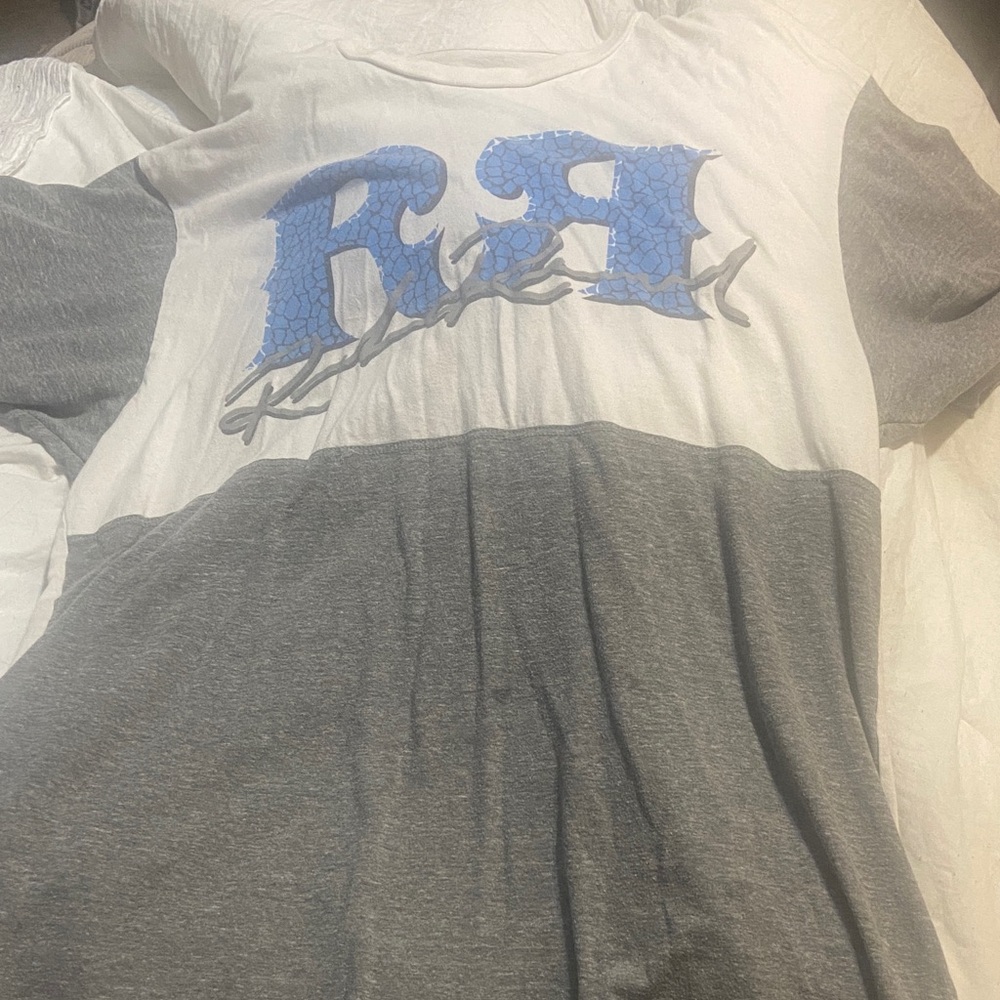 Rock Revival Short Sleeve Colorblock Tee in White, Gray & Blue Logo